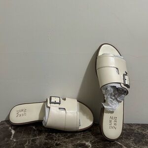 Naturalizer ( NEW )  Cream or Off White Slip On